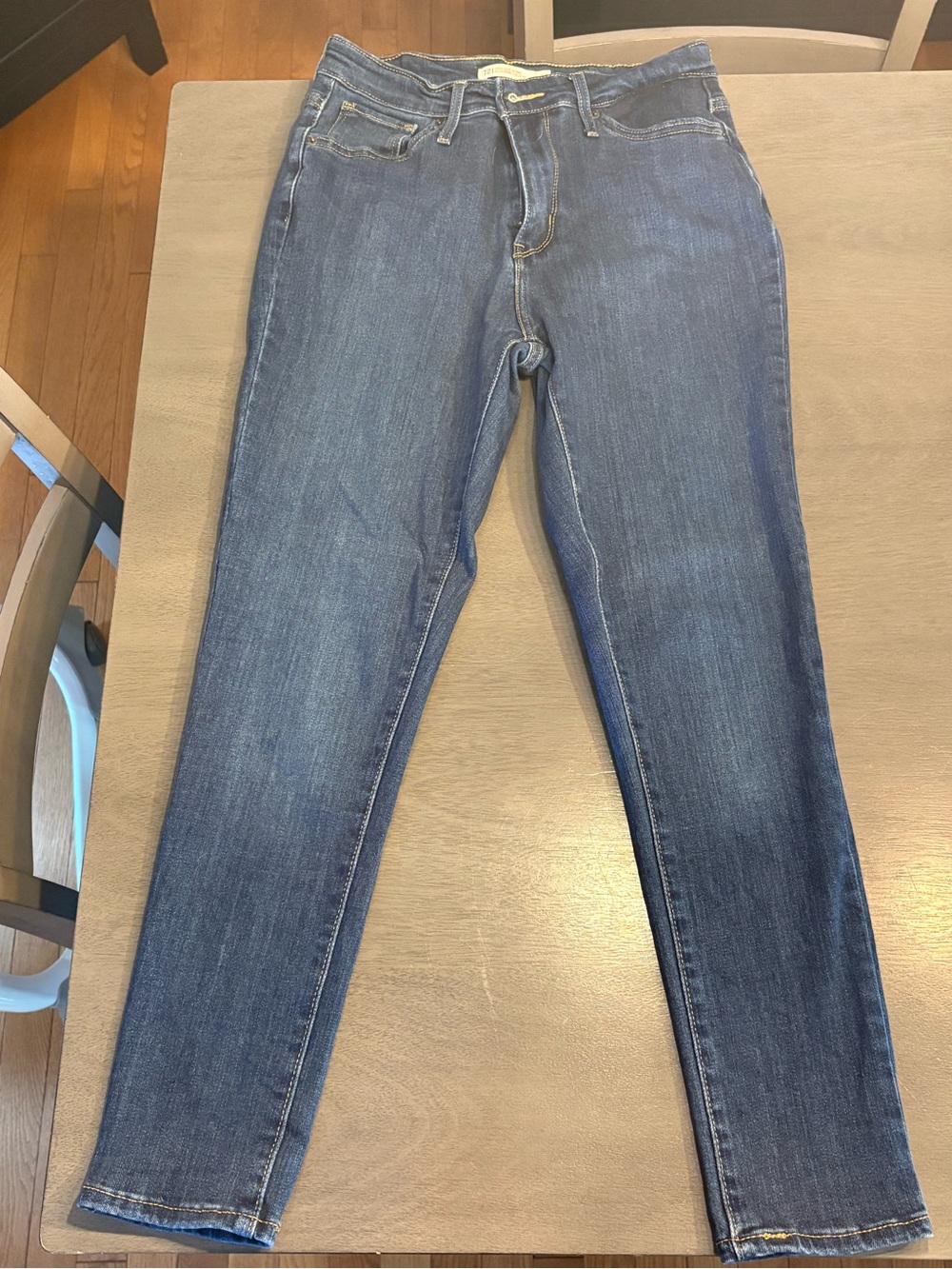 Levi’s 721 High Rise Skinny Jeans